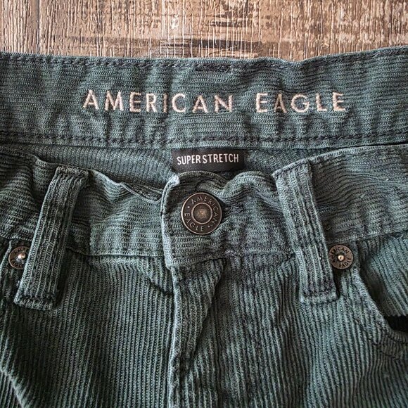 American Eagle Green Corduroy Stretch Mom Jeans size 2 Regular - Picture 4 of 9